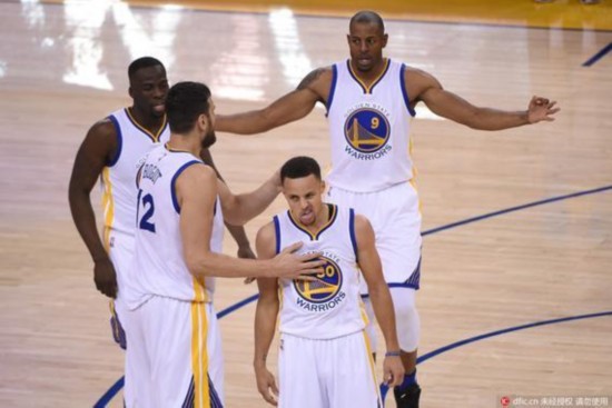 而曼联的防 而曼联的防