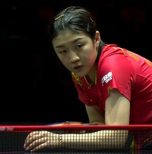 相比之下 相比之下